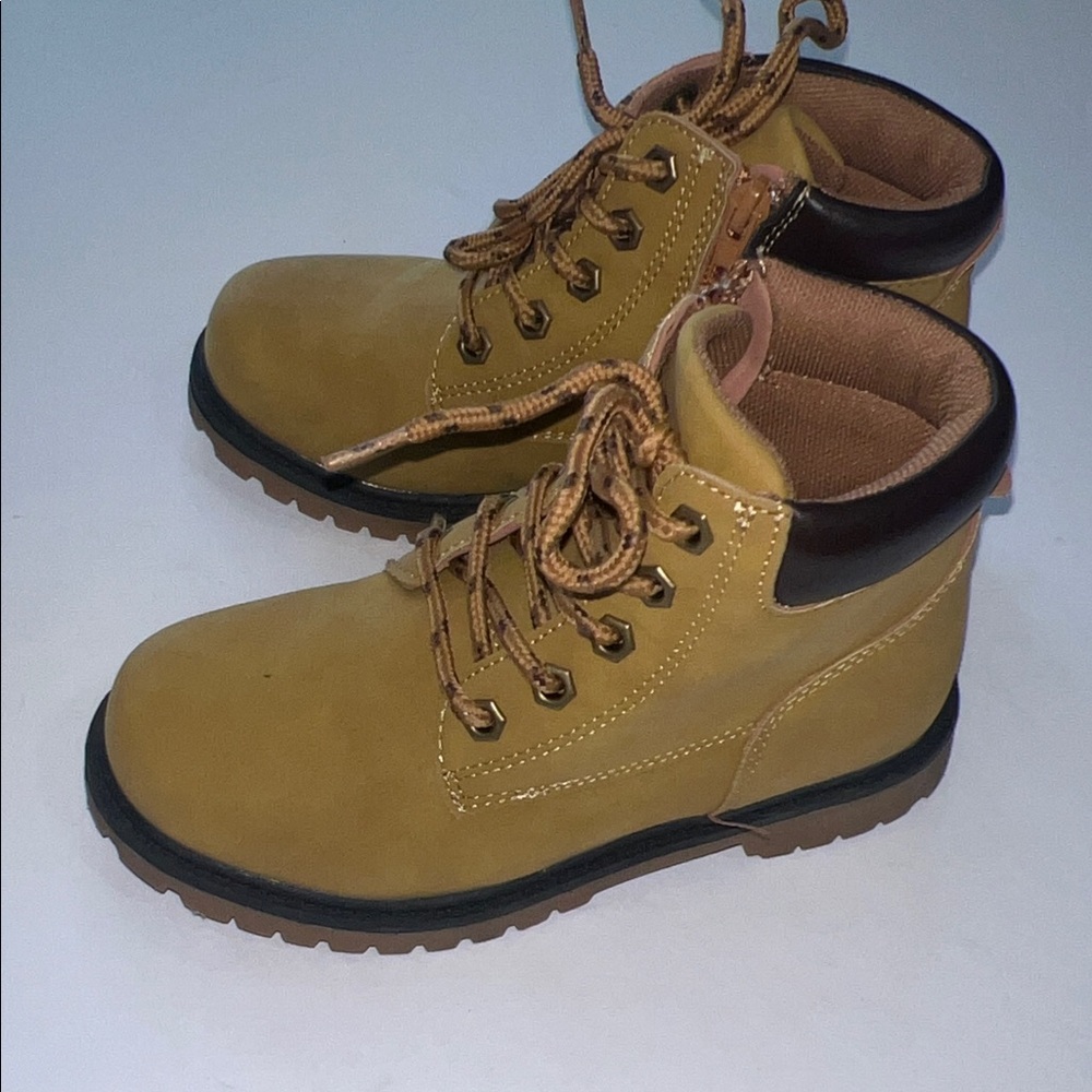 Kids Tan and Black Boots - Picture 4 of 9